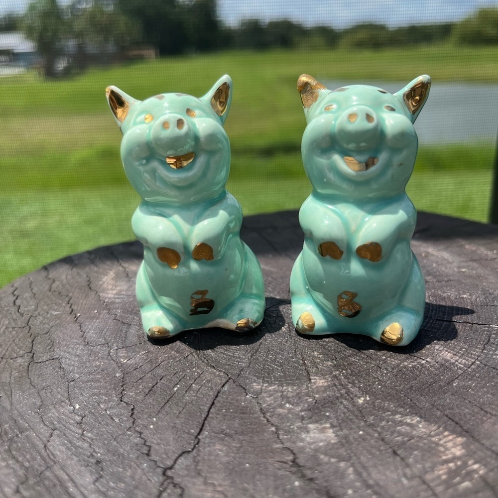 2-Vintage Green  Gold Trim Little Pig Salt Shakers - Picture 11 of 12